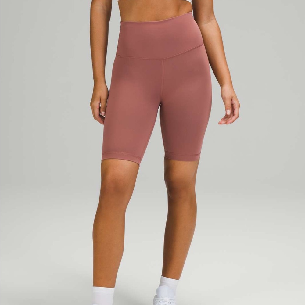 Lululemon Wunder train high rise short 8”